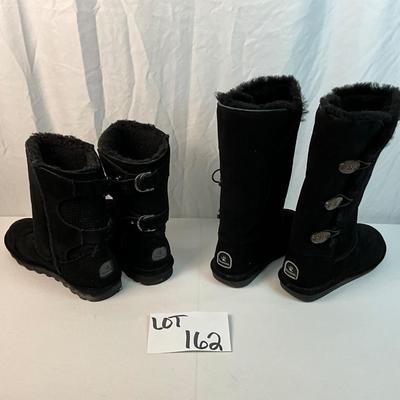 Lot B 162 Bearpaw Winter Boots