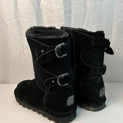 Lot B 162 Bearpaw Winter Boots