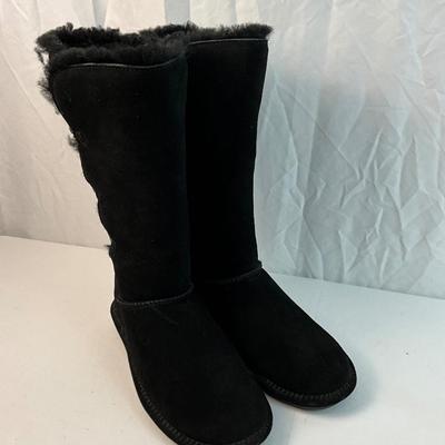Lot B 162 Bearpaw Winter Boots