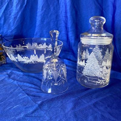 AVONS HOLIDAY LUMINARC WINTER SLEIGH RIDE GLASS AND SANTA SALT AND PEPPER SHAKERS