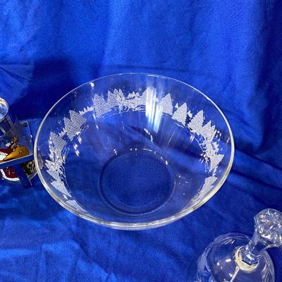 AVONS HOLIDAY LUMINARC WINTER SLEIGH RIDE GLASS AND SANTA SALT AND PEPPER SHAKERS