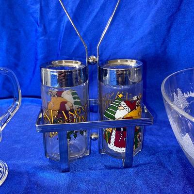 AVONS HOLIDAY LUMINARC WINTER SLEIGH RIDE GLASS AND SANTA SALT AND PEPPER SHAKERS