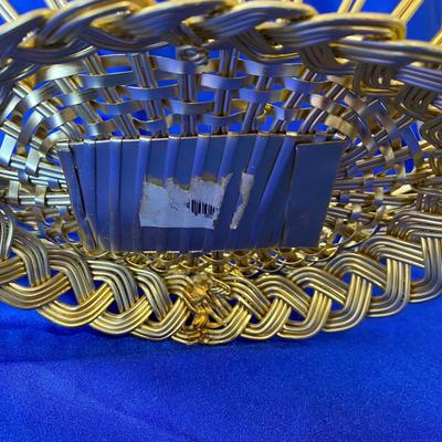 LARGE CLEAR VASE AND WEAVED WIRE BASKET