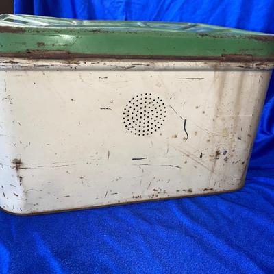 RETRO TIN BREAD BOX AND OTHER KITCHEN ITEMS
