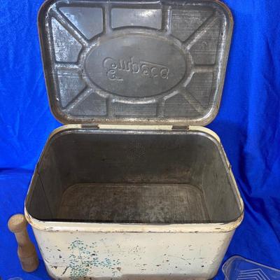 RETRO TIN BREAD BOX AND OTHER KITCHEN ITEMS