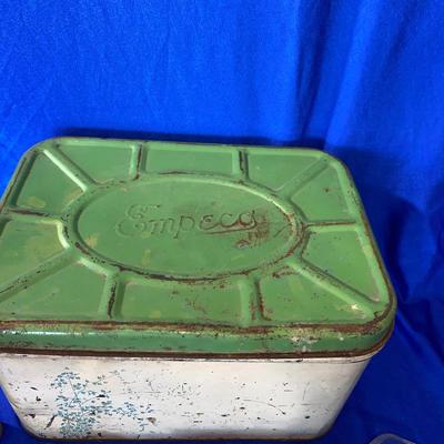 RETRO TIN BREAD BOX AND OTHER KITCHEN ITEMS