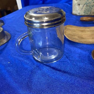 RETRO TIN BREAD BOX AND OTHER KITCHEN ITEMS