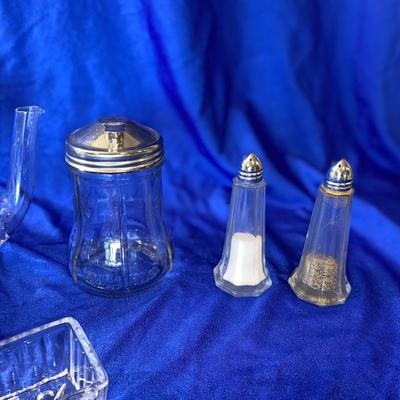 GLASS SERVING PIECES
