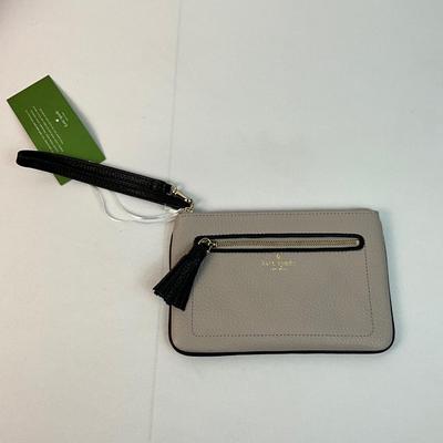 Lot D 181 NWT Kate Spade Pebbled Leather Tinie Chester Street Wristlet Wallet