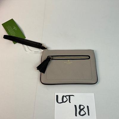 Lot D 181 NWT Kate Spade Pebbled Leather Tinie Chester Street Wristlet Wallet