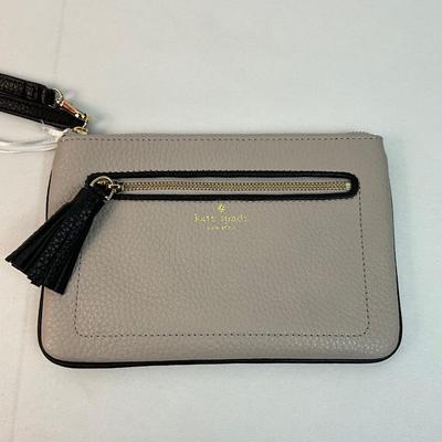 Lot D 181 NWT Kate Spade Pebbled Leather Tinie Chester Street Wristlet Wallet