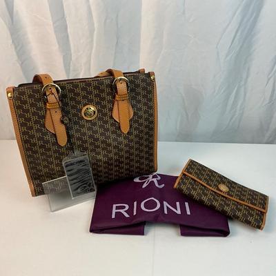 Lot D 192 NWT Rione Italy Signature East West Shoulder Bag and Matching Wallet