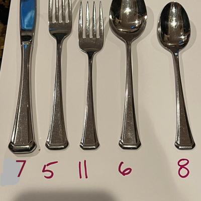 40 Pc. Oneida SSS Vintage MAESTRO St. Leger Flatware Silverware Set