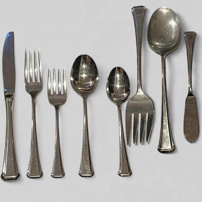 40 Pc. Oneida SSS Vintage MAESTRO St. Leger Flatware Silverware Set