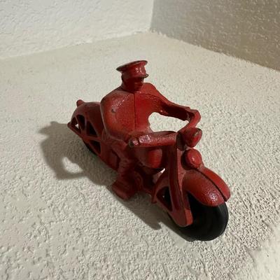 1930'S HUBLEY CAST IRON TOY MOTORCYCLE