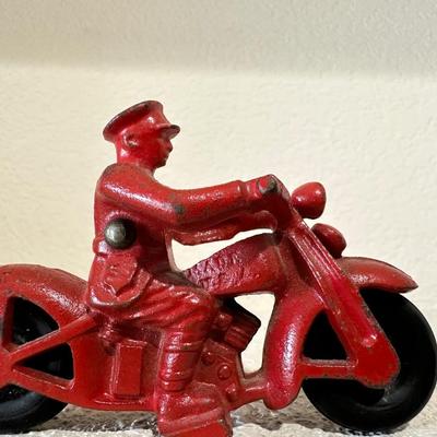 1930'S HUBLEY CAST IRON TOY MOTORCYCLE