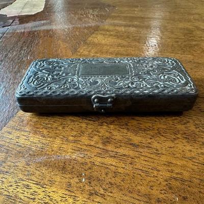 ANTIQUE GILLETTE POCKET EDITION SAFETY RAZOR IN VELVET LINED SILVER PLATED CASE