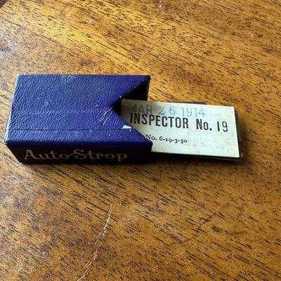 AUTO STROP SAFETY RAZOR IN A CASE AND GILLETTE RAZOR