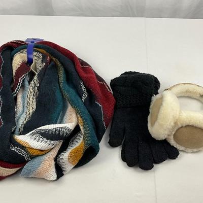 Lot D 200 Eric Javits Handbag Uggs Earmuffs Infinity Scarf and Pair of Gloves