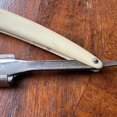 DURHAM DUPLEX STRAIGHT RAZOR WITH LEATHER STRAP