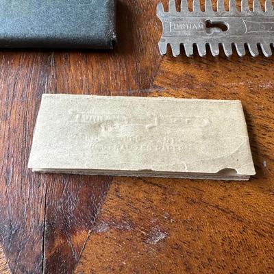 DURHAM DUPLEX STRAIGHT RAZOR WITH LEATHER STRAP