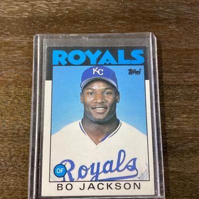 Bo Jackson topps rookie card