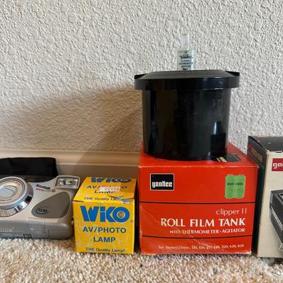35MM CAMERAS AND ACCESSORIES