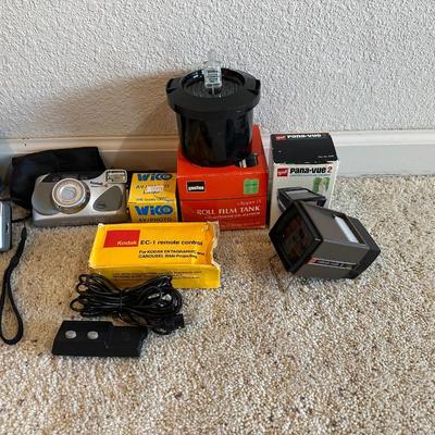 35MM CAMERAS AND ACCESSORIES