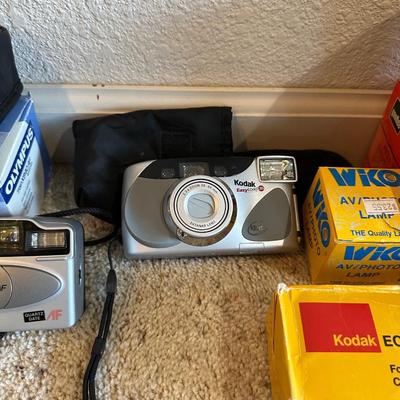 35MM CAMERAS AND ACCESSORIES