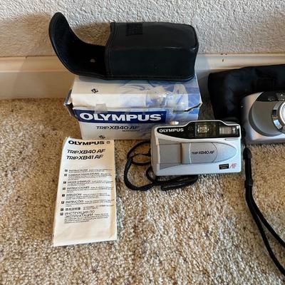 35MM CAMERAS AND ACCESSORIES
