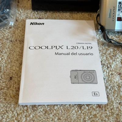 COOLPIX L19 DIGITAL CAMERA