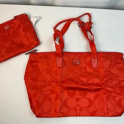 Lot E 213 NWT Coach Hot Orange Weekender Tote Set Wristlet and Keychain