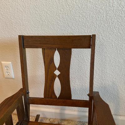 CHILD'S ROCKING CHAIR, EMPTY BOX FOR JOHN DEERE TOY COMBINE AND 1944 BEDTIME STORIES
