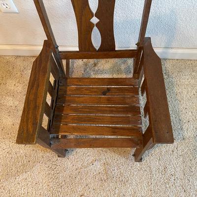 CHILD'S ROCKING CHAIR, EMPTY BOX FOR JOHN DEERE TOY COMBINE AND 1944 BEDTIME STORIES