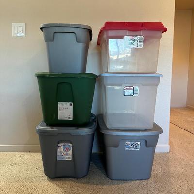 STORAGE CONTAINERS