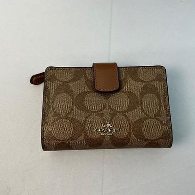 Lot E 215 Vintage Coach Ramblers Legacy Flap Shoulder Bag Bi-Fold Wallet and Dog Keychain