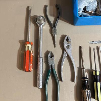 HAND TOOLS AND HARDWARE