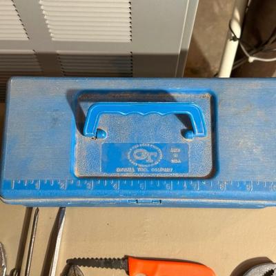 HAND TOOLS AND HARDWARE