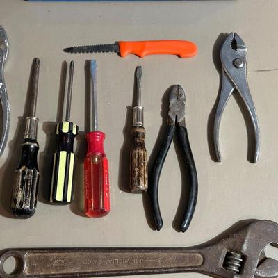 HAND TOOLS AND HARDWARE
