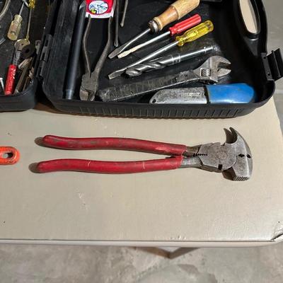 HAND TOOLS AND DRILL BITS