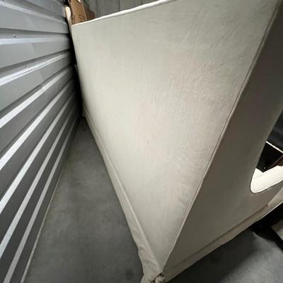 Custom High Back Banquet Sofa (1018B-RG)