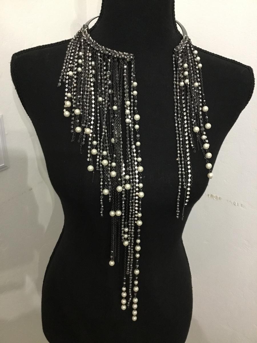 Beautiful gun, metal, gray color, multi layer, rhinestone pearl ...
