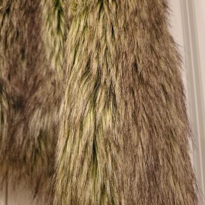 Forever 21 Boutique XXI Green Fuzzy Coat Size Medium