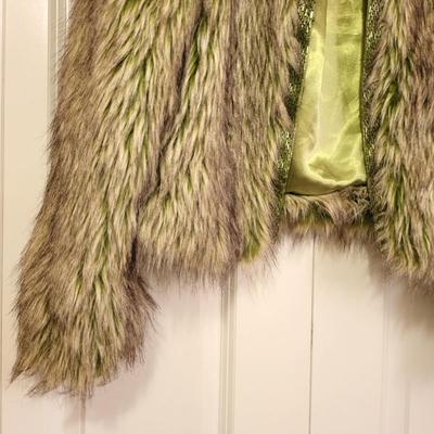 Forever 21 Boutique XXI Green Fuzzy Coat Size Medium