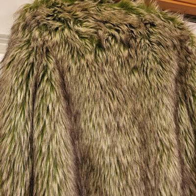 Forever 21 Boutique XXI Green Fuzzy Coat Size Medium