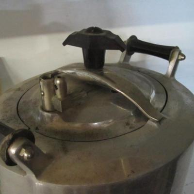 Minitmaid The Magic Aluminum Pressure Cooker