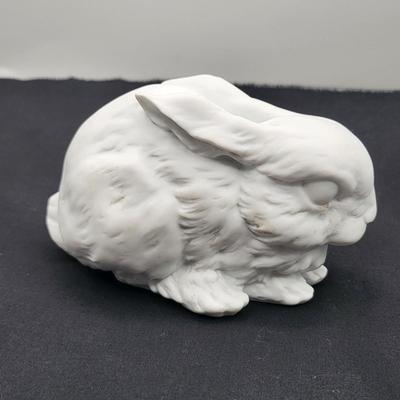 Pair, White Bisque Kaiser Bunnies Unpainted