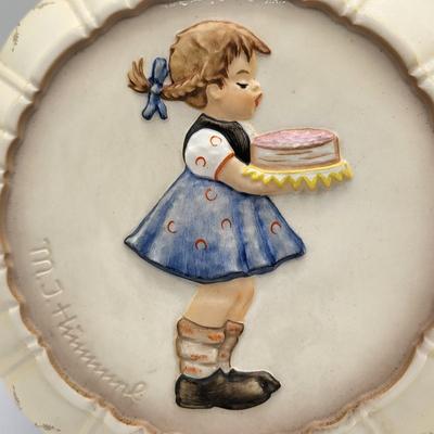 M.I. Hummel Goebel Porcelain Baking Molds Wall Hangers 1989