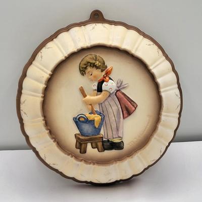 M.I. Hummel Goebel Porcelain Baking Molds Wall Hangers 1989