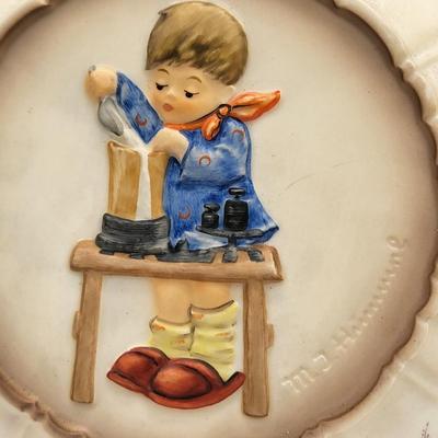 M.I. Hummel Goebel Porcelain Baking Molds Wall Hangers 1989